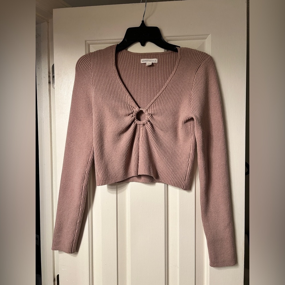 Aeropostale Ribbed Keyhole Cropped Flyaway Sweater; Beige; size M